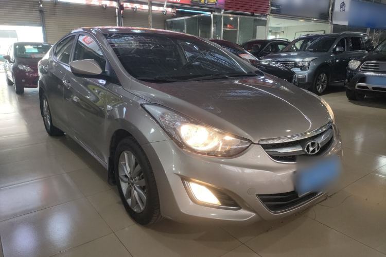 Used Hyundai Elantra (5th Generation / Langdong) 2015 1.6L Automatic Fashion Model Front Right 45 Deg