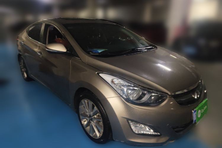Used Hyundai Elantra (5th Generation / Langdong) 2015 1.6L Automatic Luxury Model Front Right 45 Deg