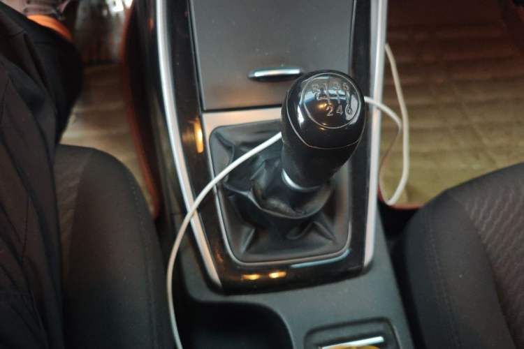Used Hyundai Elantra (5th Generation / Langdong) 2015 1.6L Manual Leading Model Gear Lever