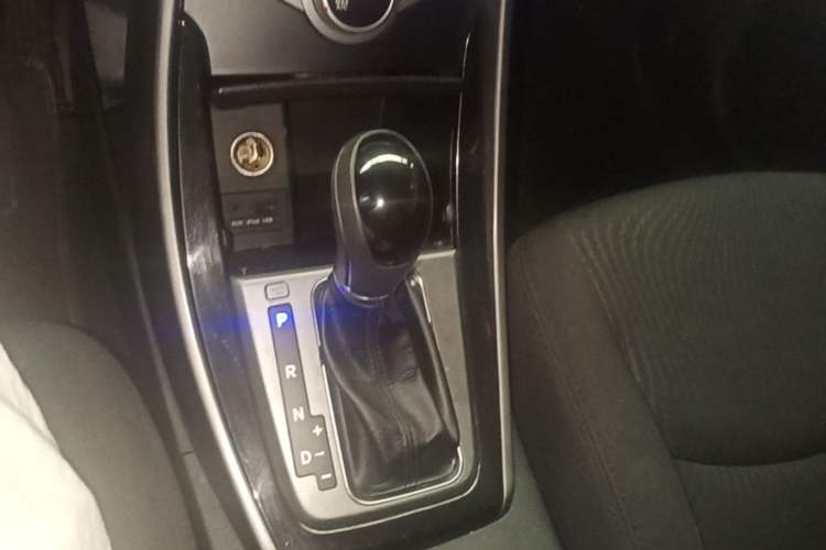 Used Hyundai Elantra (5th Generation / Langdong) 2015 1.6L Automatic Leading Model Gear Lever