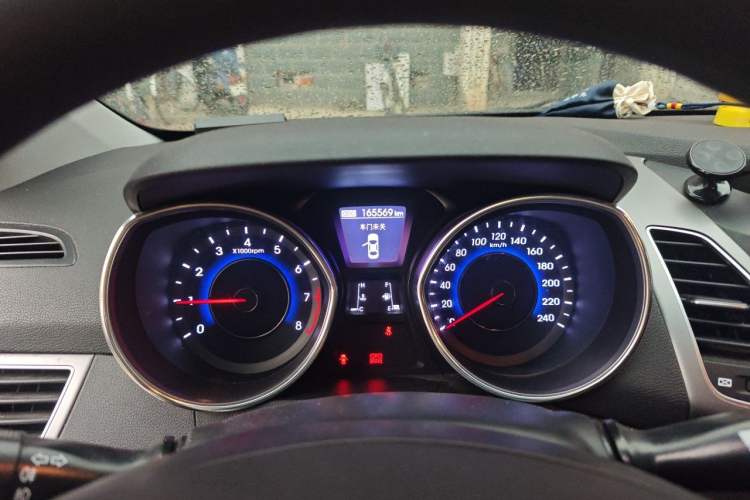 Used Hyundai Elantra (5th Generation / Langdong) 2015 1.6L Manual Leading Model Instrument Cluster