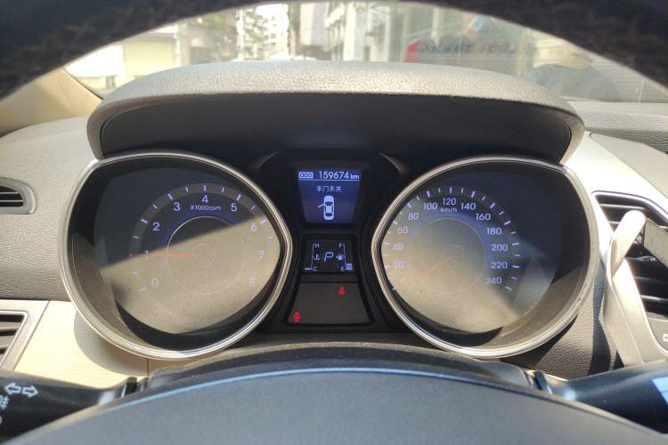 Used Hyundai Elantra (5th Generation / Langdong) 2015 1.6L Automatic Luxury Model Instrument Cluster