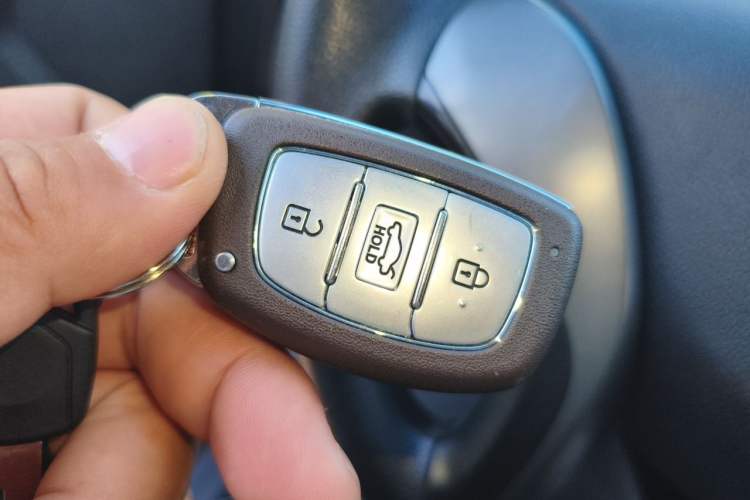 Used Hyundai Elantra (5th Generation / Langdong) 2015 1.6L Automatic Leading Model Interior 1