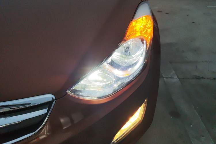 Used Hyundai Elantra (5th Generation / Langdong) 2015 1.6L Automatic Leading Model Left Front Headlight