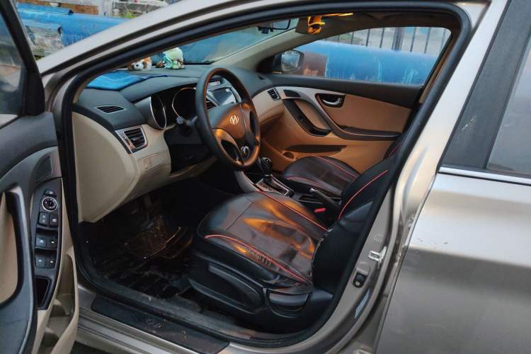 Used Hyundai Elantra (5th Generation / Langdong) 2015 1.6L Automatic Leading Model Left Front Seat