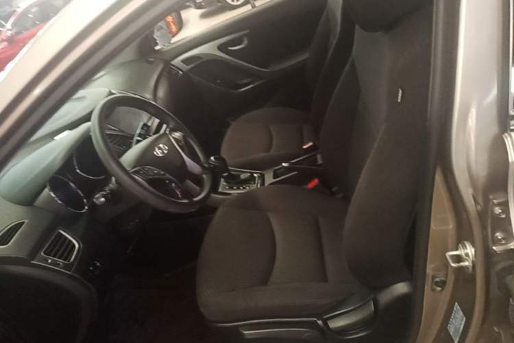 Used Hyundai Elantra (5th Generation / Langdong) 2015 1.6L Automatic Leading Model Left Front Seat