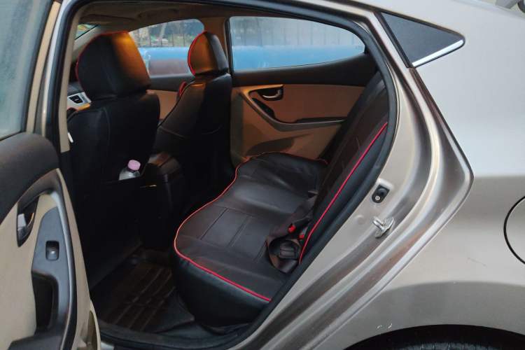 Used Hyundai Elantra (5th Generation / Langdong) 2015 1.6L Automatic Leading Model Left Rear Seat