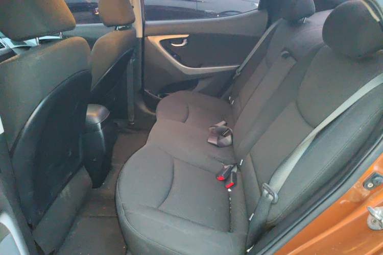 Used Hyundai Elantra (5th Generation / Langdong) 2015 1.6L Automatic Leading Model Left Rear Seat