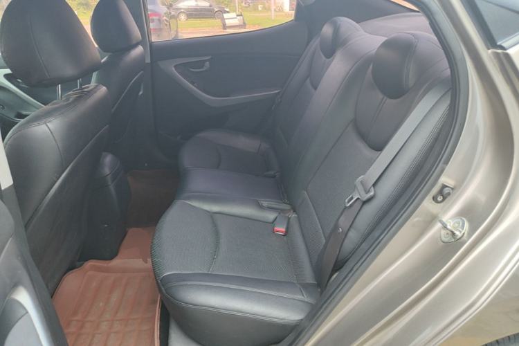 Used Hyundai Elantra (5th Generation / Langdong) 2015 1.6L Automatic Fashion Model Left Rear Seat