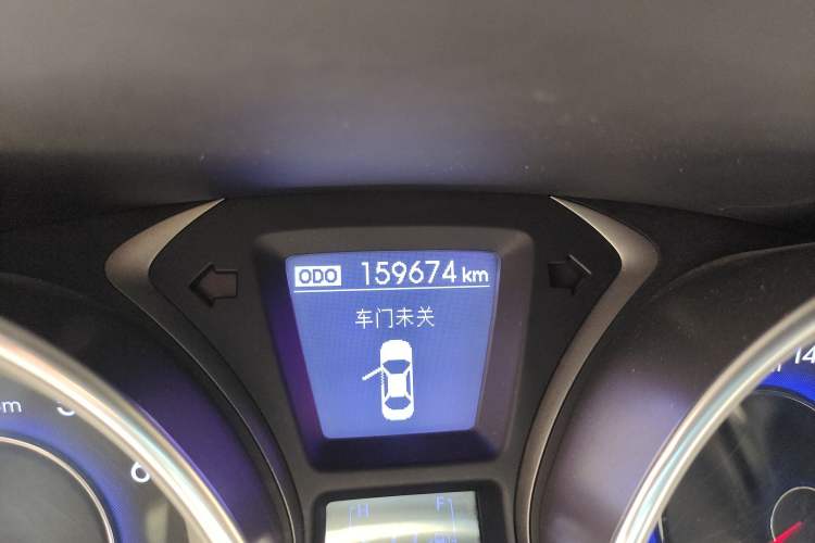 Used Hyundai Elantra (5th Generation / Langdong) 2015 1.6L Automatic Luxury Model Odometer Close Up