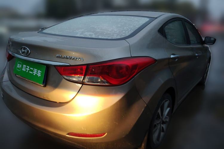 Used Hyundai Elantra (5th Generation / Langdong) 2015 1.6L Automatic Leading Model Rear Right 45 Deg