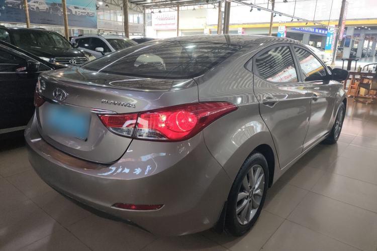 Used Hyundai Elantra (5th Generation / Langdong) 2015 1.6L Automatic Fashion Model Rear Right 45 Deg