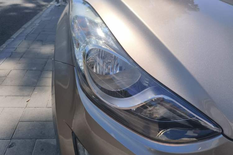 Used Hyundai Elantra (5th Generation / Langdong) 2015 1.6L Automatic Leading Model Right Front Headlight