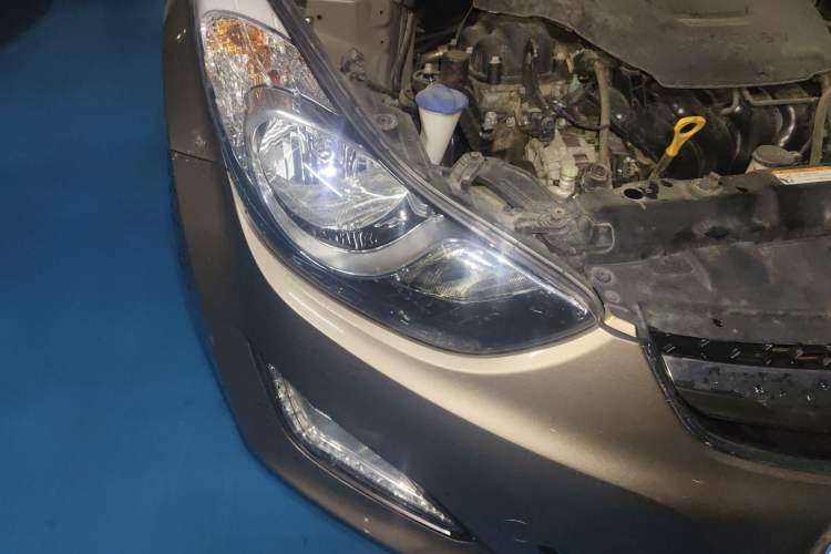 Used Hyundai Elantra (5th Generation / Langdong) 2015 1.6L Automatic Luxury Model Right Front Headlight