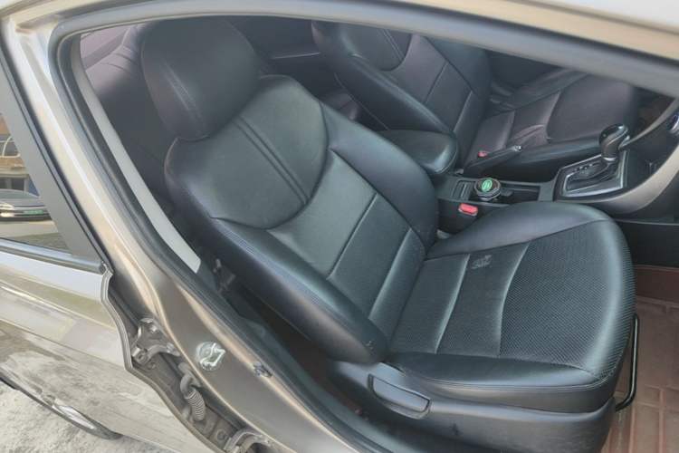 Used Hyundai Elantra (5th Generation / Langdong) 2015 1.6L Automatic Fashion Model Right Front Seat
