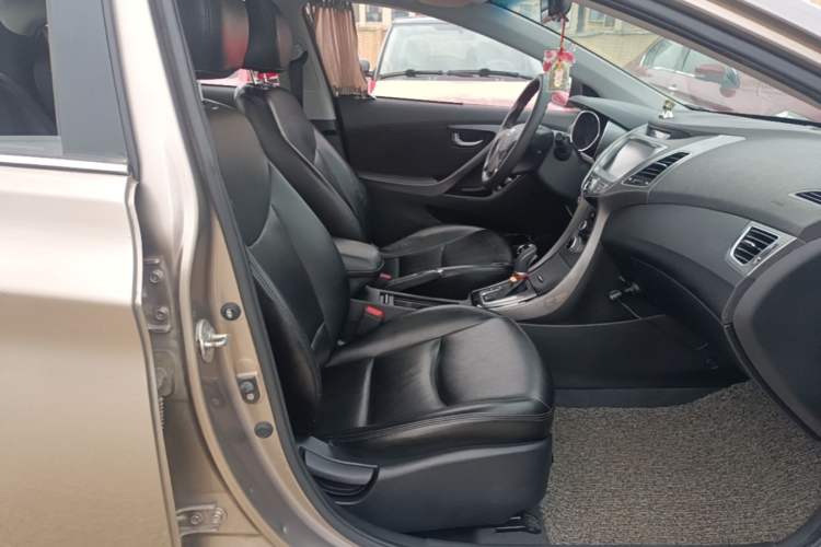 Used Hyundai Elantra (5th Generation / Langdong) 2015 1.6L Automatic Leading Model Right Front Seat