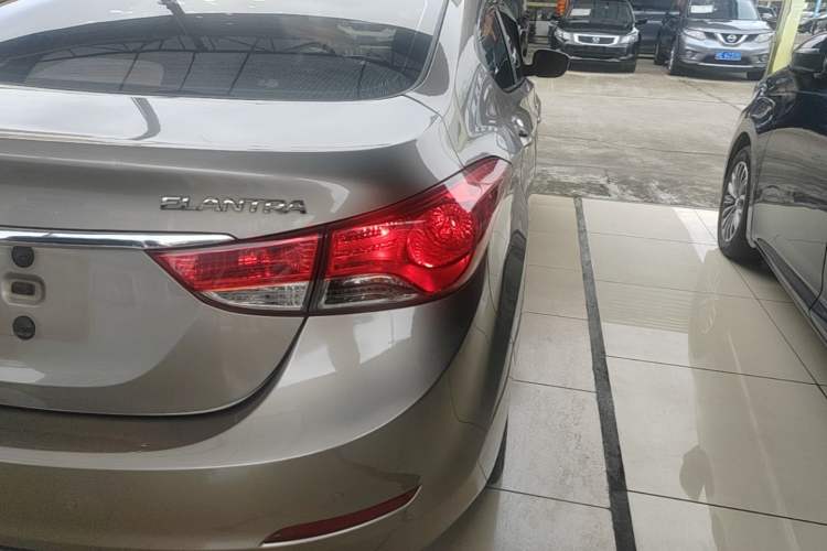 Used Hyundai Elantra (5th Generation / Langdong) 2015 1.6L Automatic Fashion Model Right Rear Taillight
