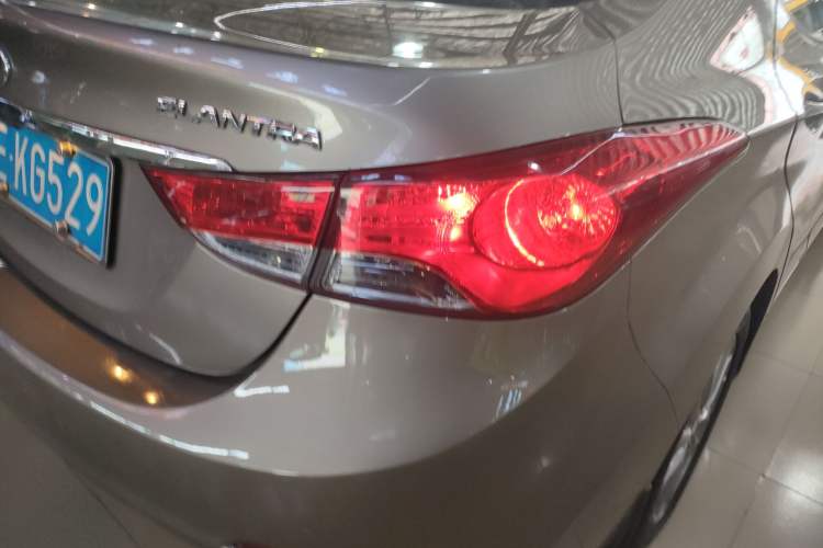 Used Hyundai Elantra (5th Generation / Langdong) 2015 1.6L Automatic Fashion Model Right Rear Taillight