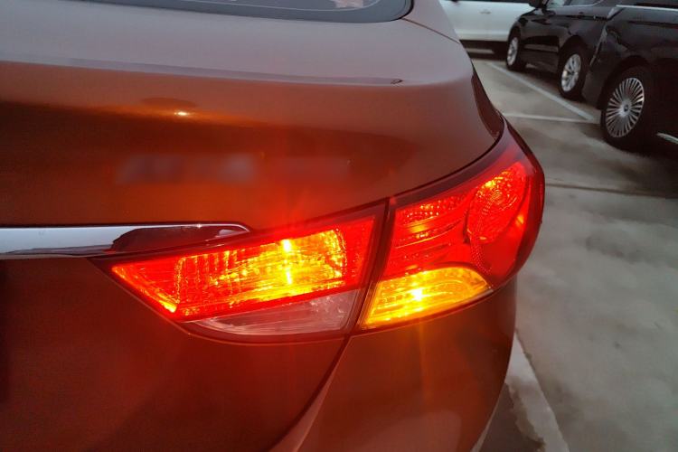 Used Hyundai Elantra (5th Generation / Langdong) 2015 1.6L Automatic Leading Model Right Rear Taillight