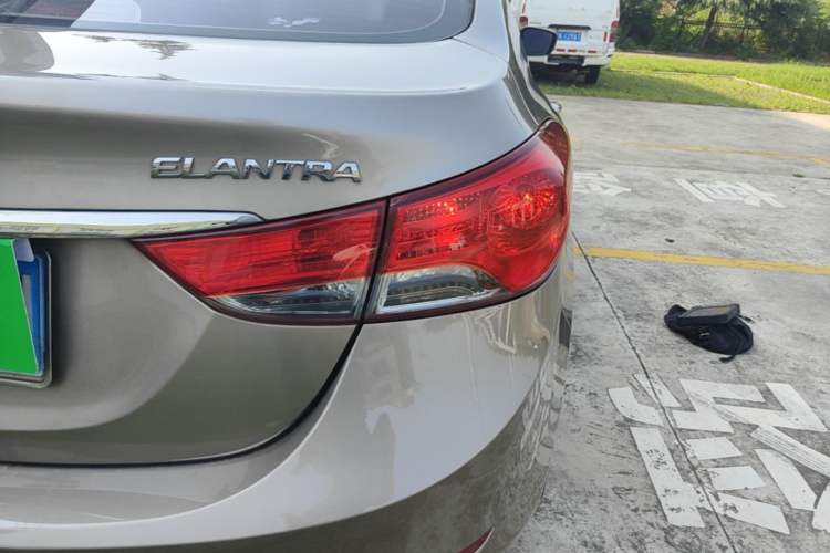 Used Hyundai Elantra (5th Generation / Langdong) 2015 1.6L Automatic Fashion Model Right Rear Taillight