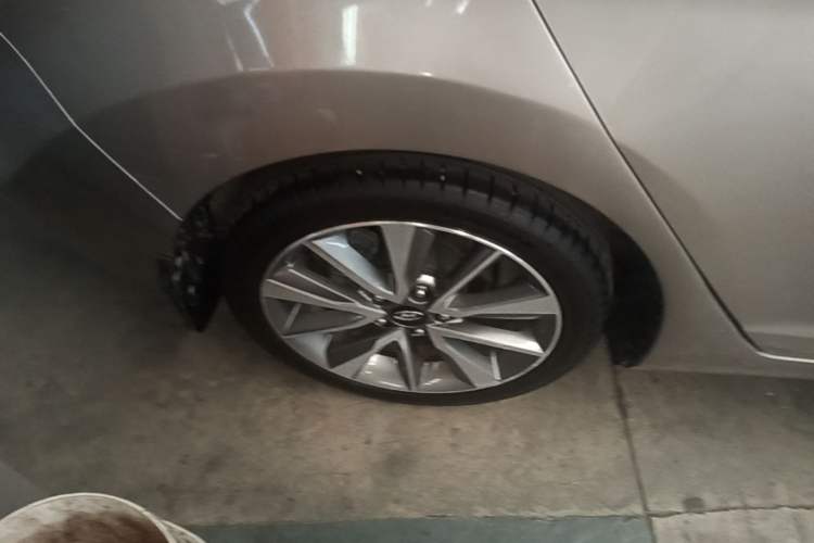 Used Hyundai Elantra (5th Generation / Langdong) 2015 1.6L Automatic Leading Model Right Rear Wheel Hub