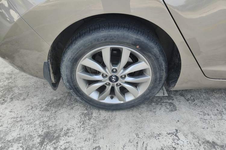 Used Hyundai Elantra (5th Generation / Langdong) 2015 1.6L Automatic Fashion Model Right Rear Wheel Hub