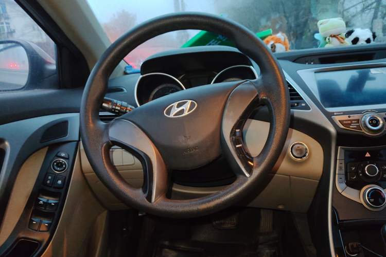 Used Hyundai Elantra (5th Generation / Langdong) 2015 1.6L Automatic Leading Model Steering Wheel