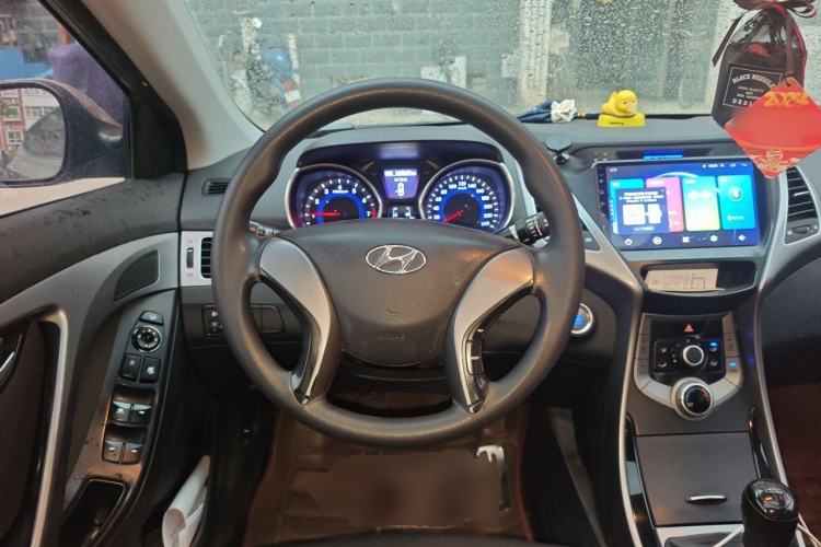 Used Hyundai Elantra (5th Generation / Langdong) 2015 1.6L Manual Leading Model Steering Wheel