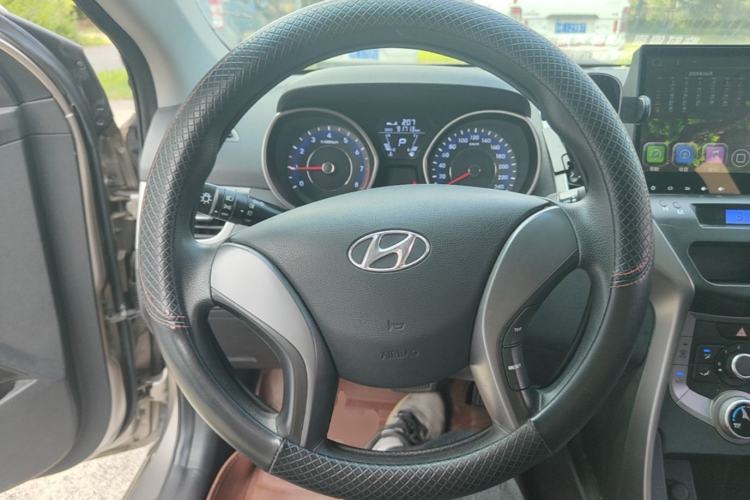 Used Hyundai Elantra (5th Generation / Langdong) 2015 1.6L Automatic Fashion Model Steering Wheel