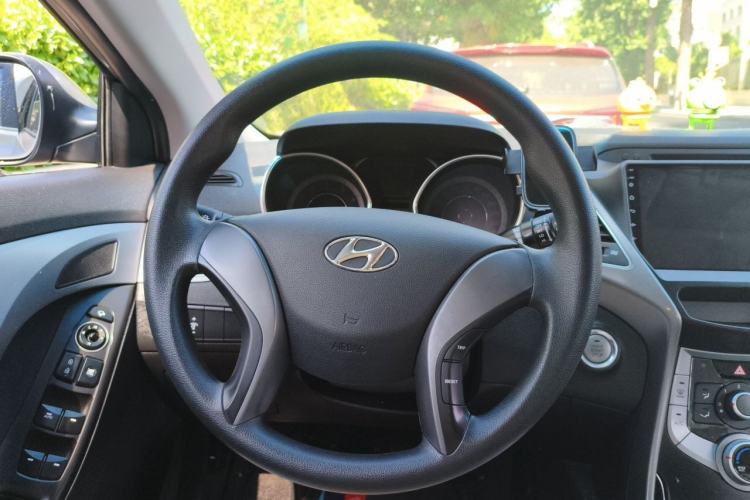 Used Hyundai Elantra (5th Generation / Langdong) 2015 1.6L Automatic Leading Model Steering Wheel