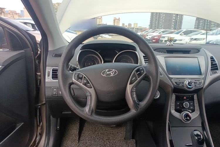Used Hyundai Elantra (5th Generation / Langdong) 2015 1.6L Automatic Leading Model Steering Wheel