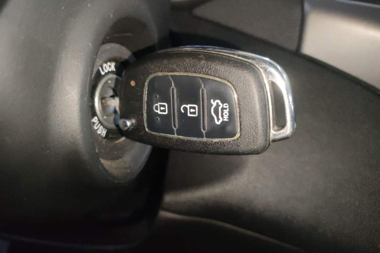 Used Hyundai Elantra (5th Generation / Langdong) 2015 1.6L Automatic Fashion Model Vehicle Key