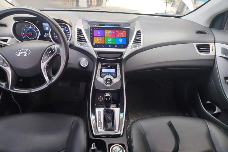 Used Hyundai Elantra (5th Generation / Langdong) 2015 1.6L Automatic Luxury Model Audio And AC Panel