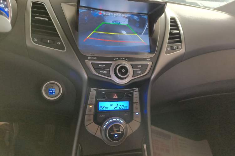 Used Hyundai Elantra (5th Generation / Langdong) 2015 1.6L Automatic Luxury Model Audio And AC Panel