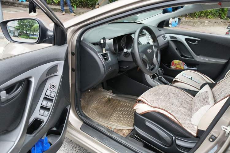 Used Hyundai Elantra (5th Generation / Langdong) 2015 1.6L Automatic Fashion Model Driver Seat