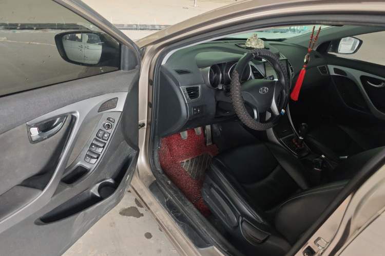 Used Hyundai Elantra (5th Generation / Langdong) 2015 1.6L Manual Leading Model Driver Seat