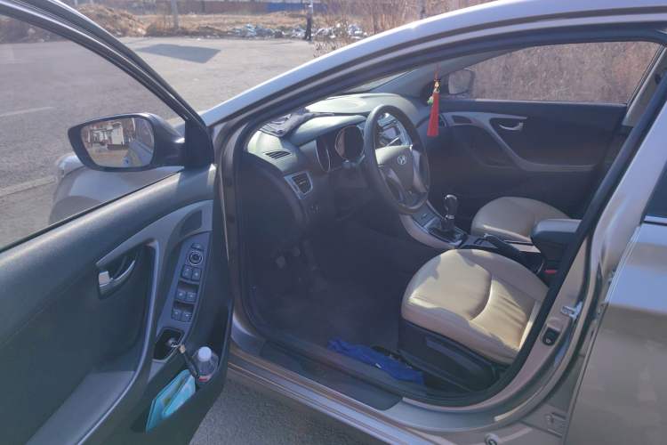 Used Hyundai Elantra (5th Generation / Langdong) 2015 1.6L Manual Leading Model Driver Seat