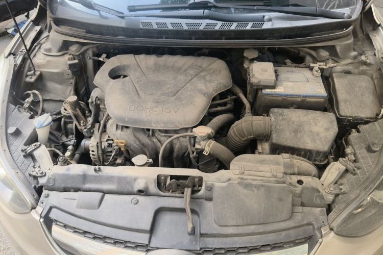 Used Hyundai Elantra (5th Generation / Langdong) 2015 1.6L Automatic Fashion Model Engine Bay