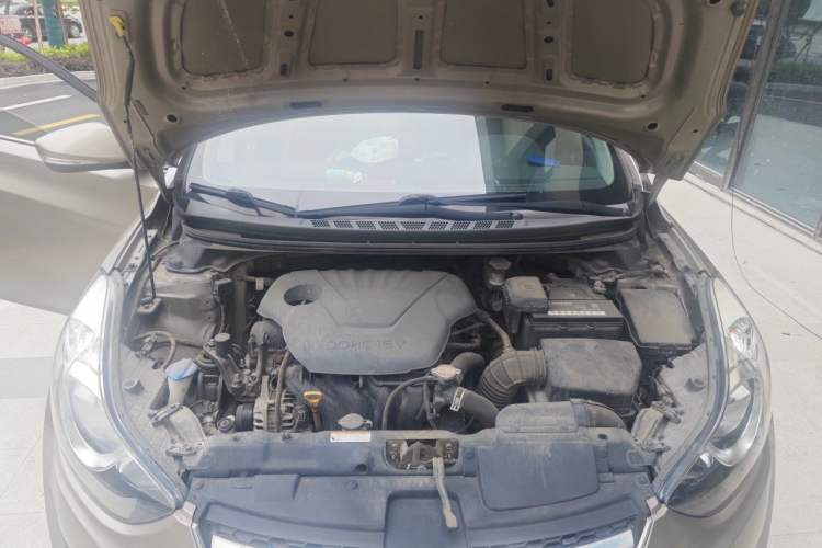 Used Hyundai Elantra (5th Generation / Langdong) 2015 1.6L Manual Leading Model Engine Bay