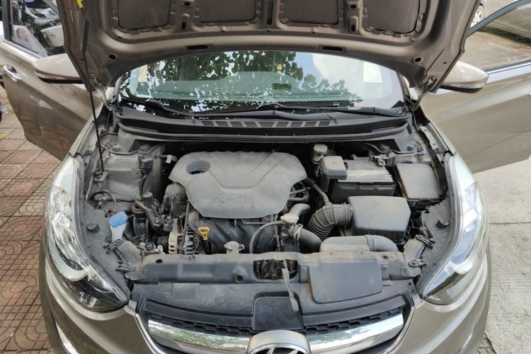 Used Hyundai Elantra (5th Generation / Langdong) 2015 1.6L Automatic Leading Model Engine Bay