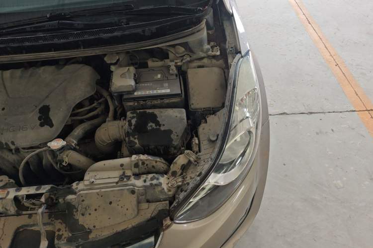 Used Hyundai Elantra (5th Generation / Langdong) 2015 1.6L Manual Leading Model Engine Bay Left
