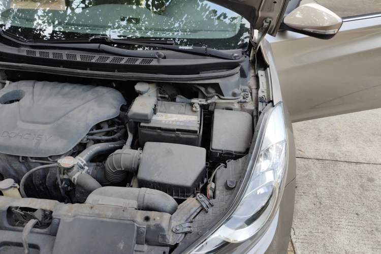 Used Hyundai Elantra (5th Generation / Langdong) 2015 1.6L Automatic Leading Model Engine Bay Left