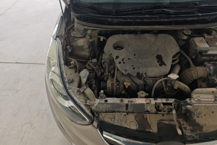 Used Hyundai Elantra (5th Generation / Langdong) 2015 1.6L Manual Leading Model Engine Bay Right