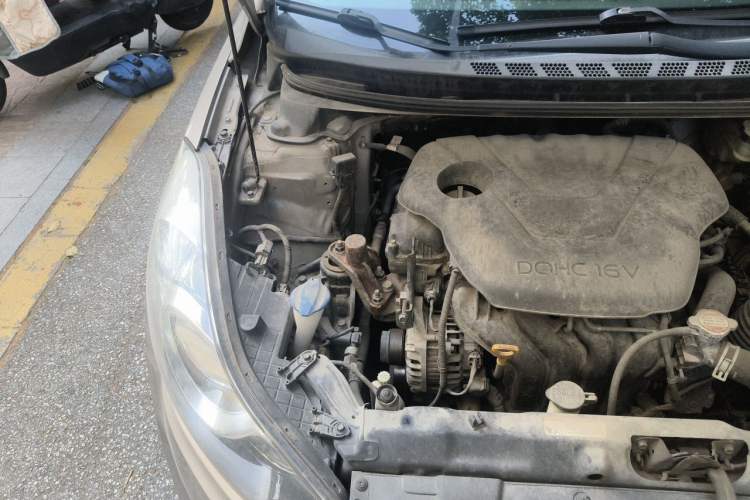Used Hyundai Elantra (5th Generation / Langdong) 2015 1.6L Automatic Fashion Model Engine Bay Right