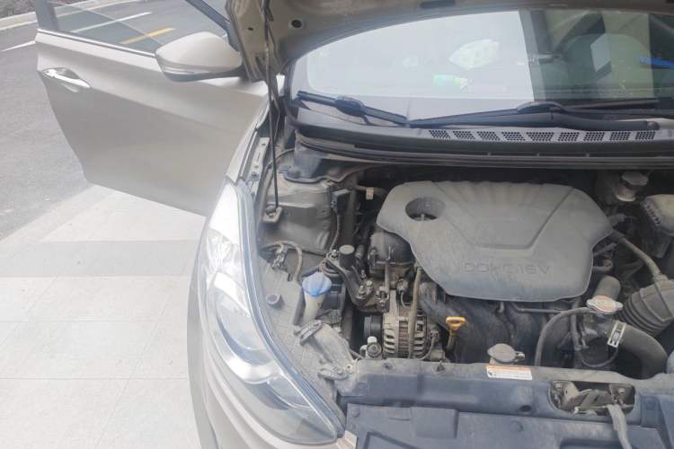 Used Hyundai Elantra (5th Generation / Langdong) 2015 1.6L Manual Leading Model Engine Bay Right