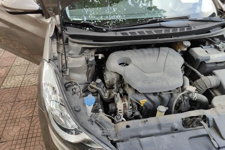 Used Hyundai Elantra (5th Generation / Langdong) 2015 1.6L Automatic Leading Model Engine Bay Right