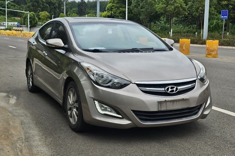 Used Hyundai Elantra (5th Generation / Langdong) 2015 1.6L Manual Leading Model Exterior 2