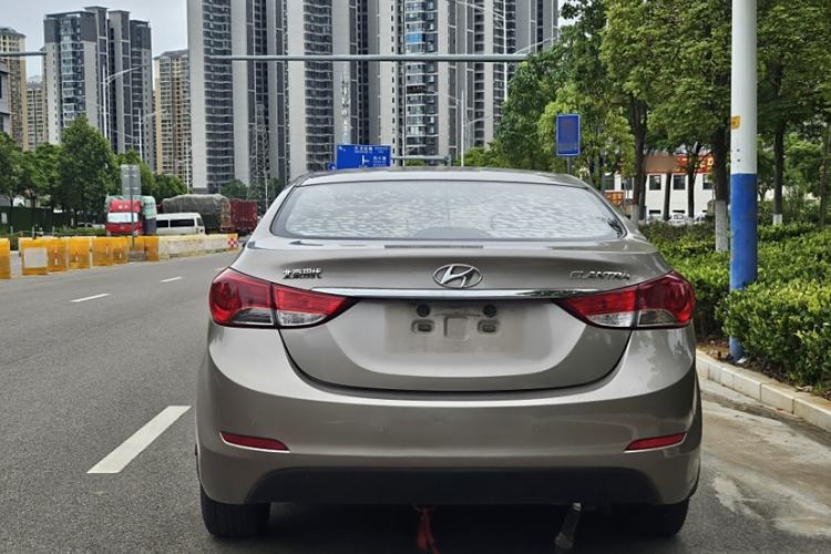 Used Hyundai Elantra (5th Generation / Langdong) 2015 1.6L Manual Leading Model Exterior 5