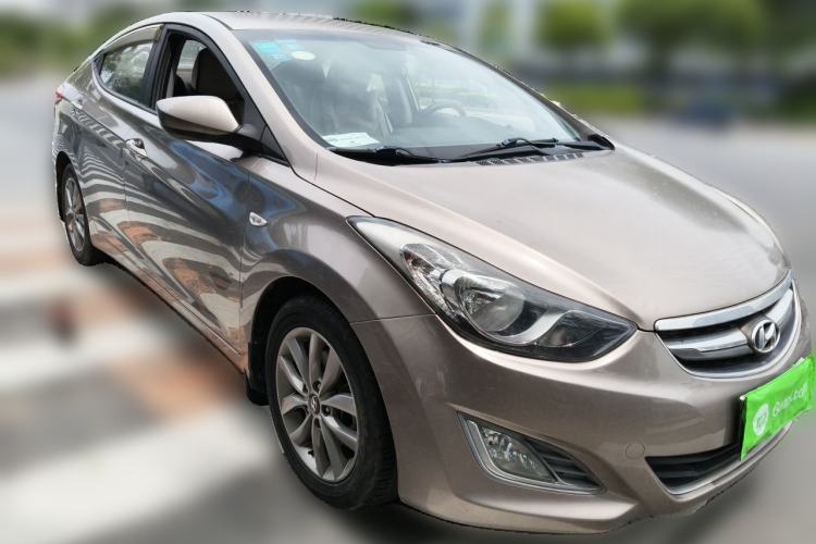 Used Hyundai Elantra (5th Generation / Langdong) 2015 1.6L Automatic Fashion Model Front Right 45 Deg
