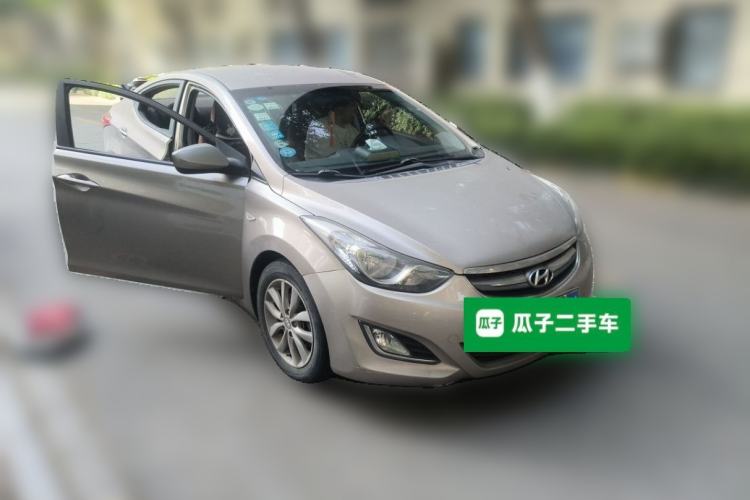 Used Hyundai Elantra (5th Generation / Langdong) 2015 1.6L Automatic Fashion Model Front Right 45 Deg